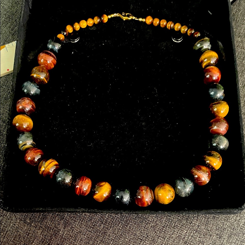 Elegant Multicolor Beaded Necklace